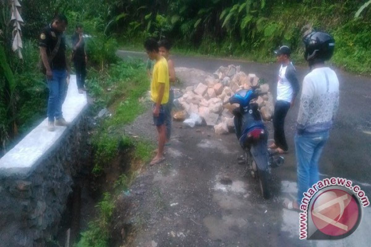 Warga Sitahuis Ancam Boikot Pembangunan Jalinsum Sibolga-Tarutung