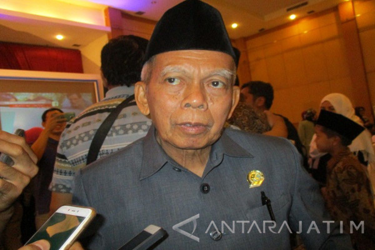 Mr Kalend Ajarkan Tak Gampang Menyerah Belajar Bahasa 