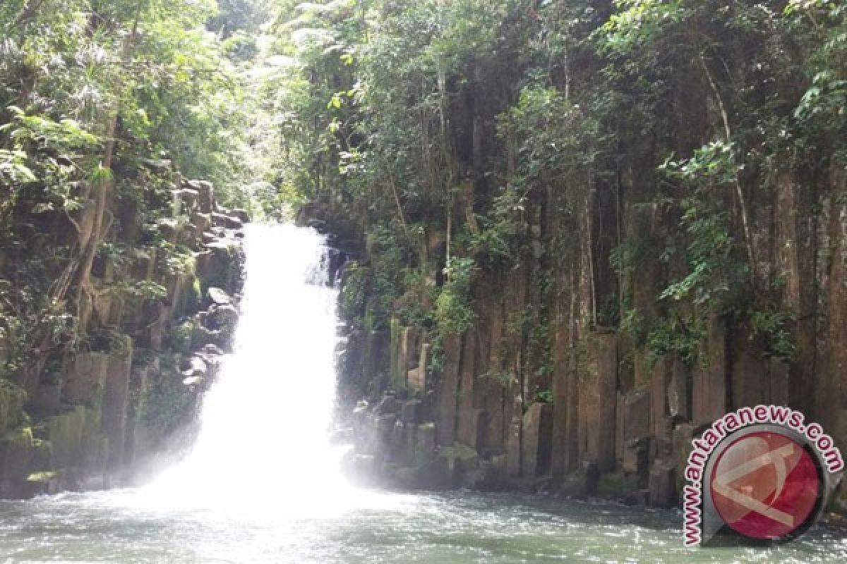 Pembangunan jalan wisata Batu Betiang baru dikerjakan