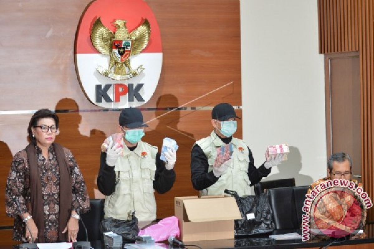 Bupati Batubara OK Arya Zulkarnain Resmi Ditahan KPK