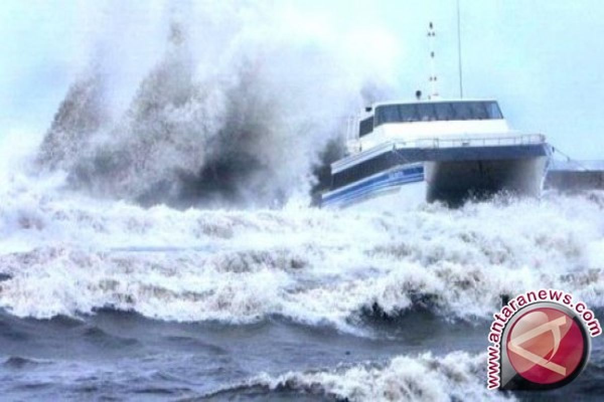 BMKG: Gelombang laut Selatan Bangka capai 2,5 meter