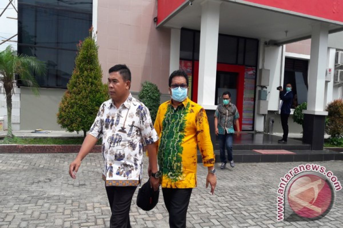 Muslih Dan Iwan Rusmali  Dibawa Keluar Ditreskrimsus