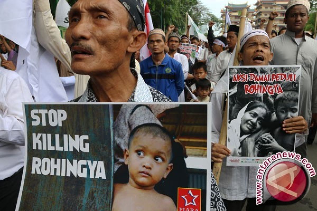 AS Telepon Bos Militer Myanmar: Stop Mengkerasi Rohingya