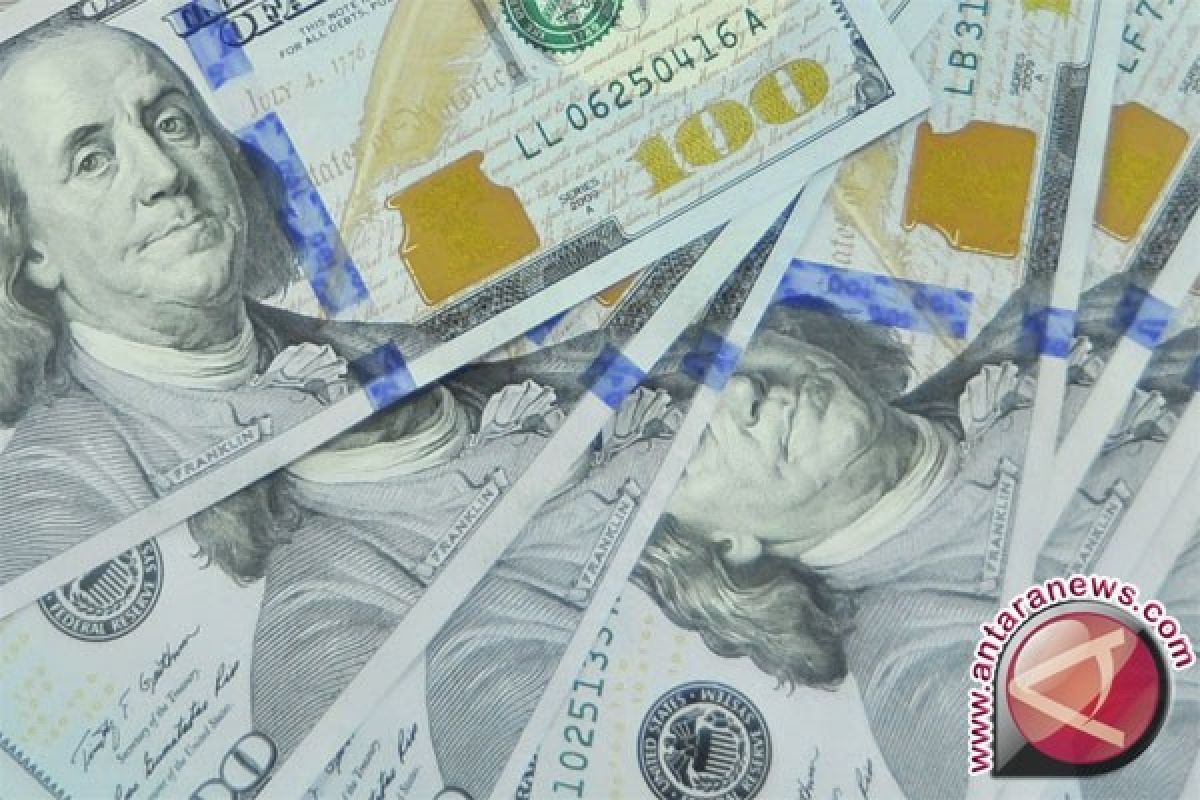 Dollar melemah jelang kesaksian Powell