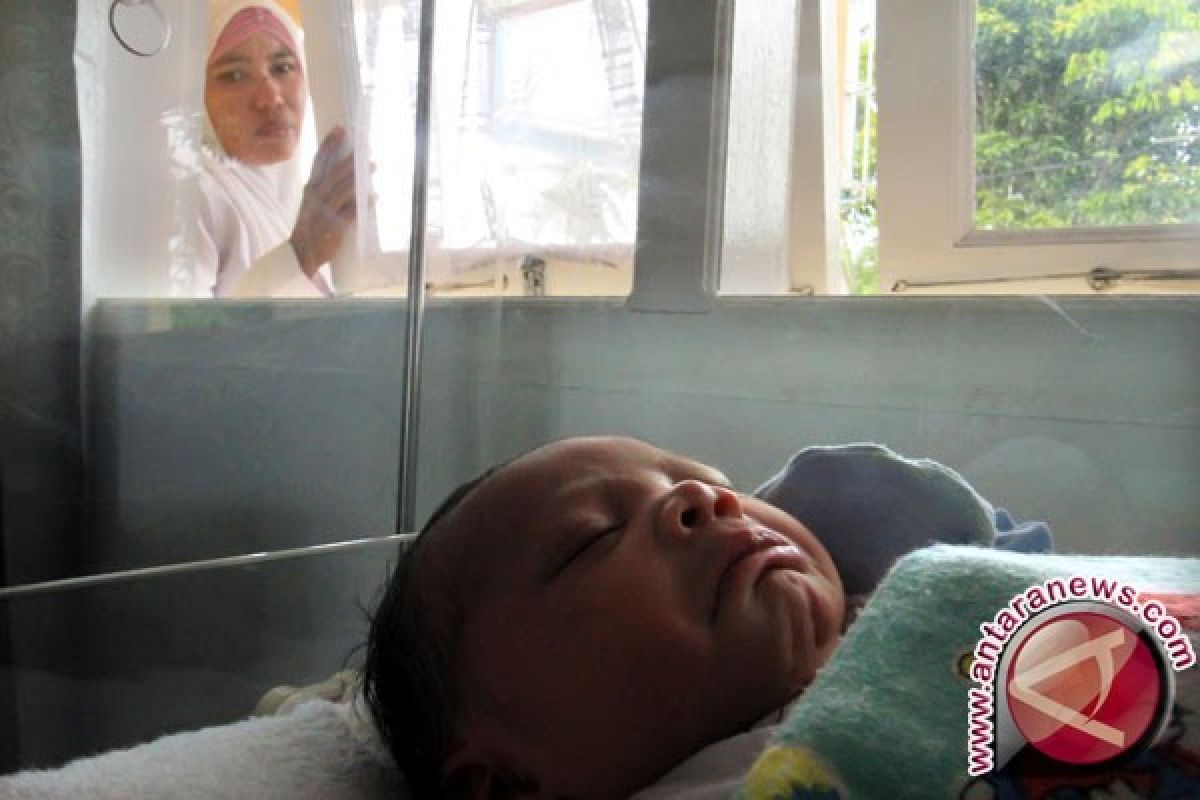 Penjaga Mesjid Temukan Bayi Perempuan di Tempat Wudhu