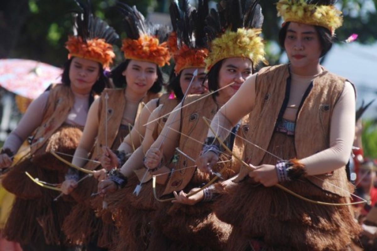 Tarian Papua "hipnotis" pengunjung Marina Bay Sands