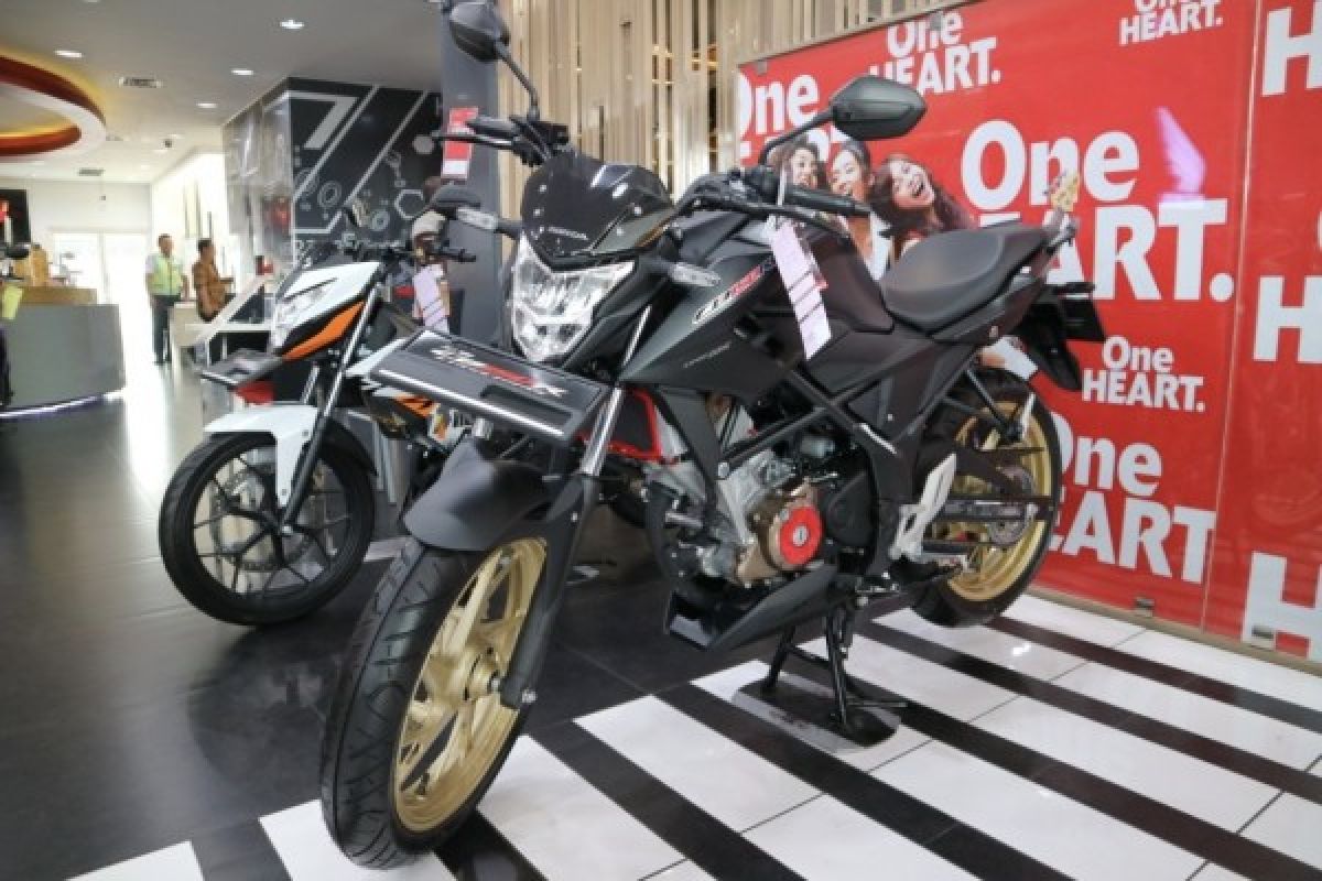 New Honda CB150R StreetFire terlaris Honda bulan lalu