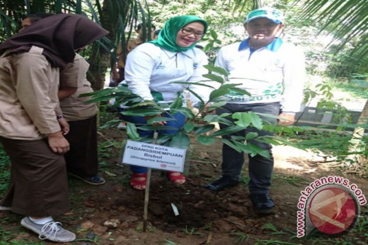 Masyarakat Inginkan Hj Taty Ariani Maju Pilkada Padangsidimpuan