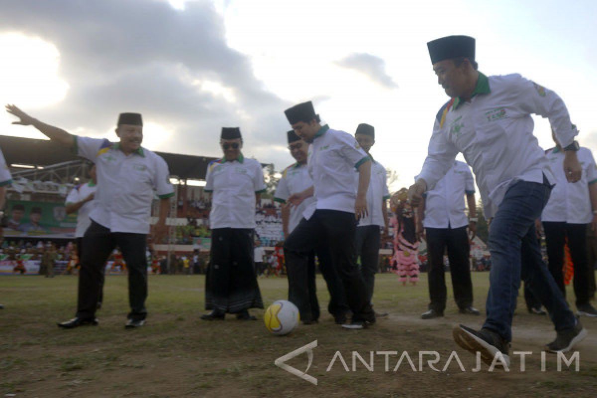 Menpora Buka Liga Santri Nasional di Trenggalek (Video)