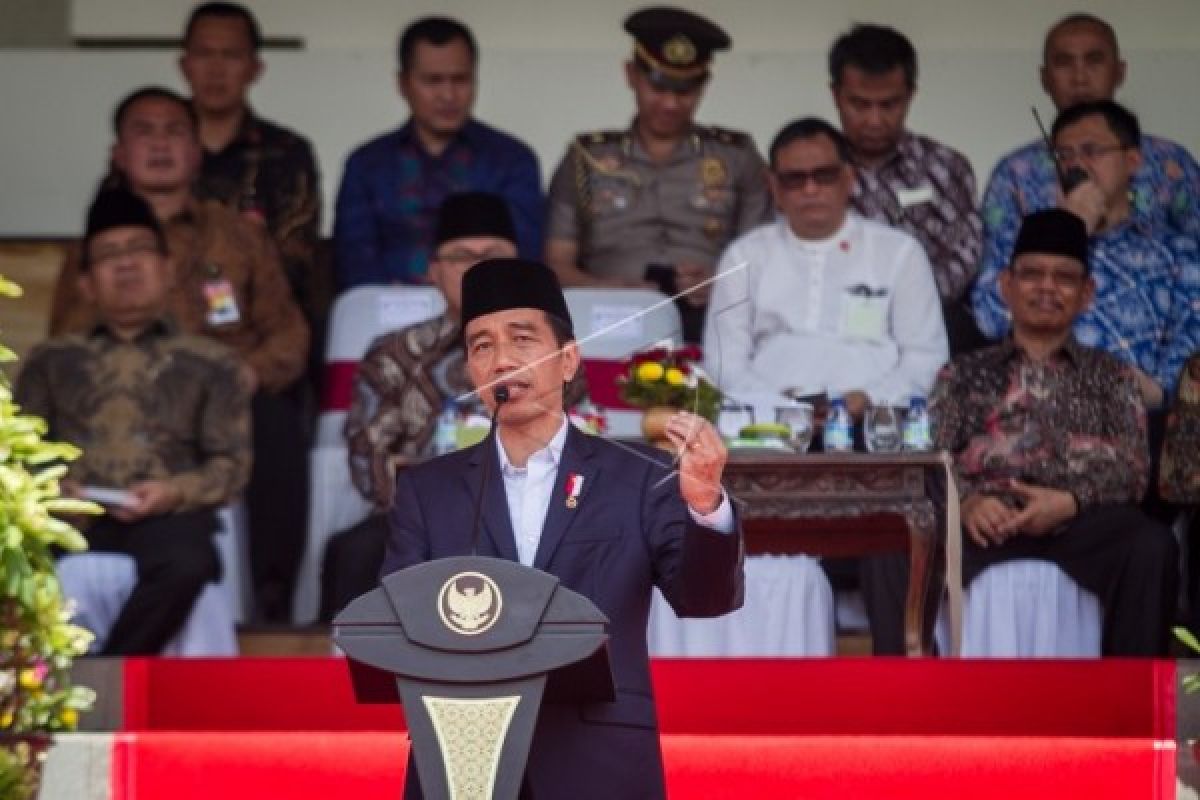 Jokowi Buka Percepatan Sertifikasi Pekerja Konstruksi 2017 