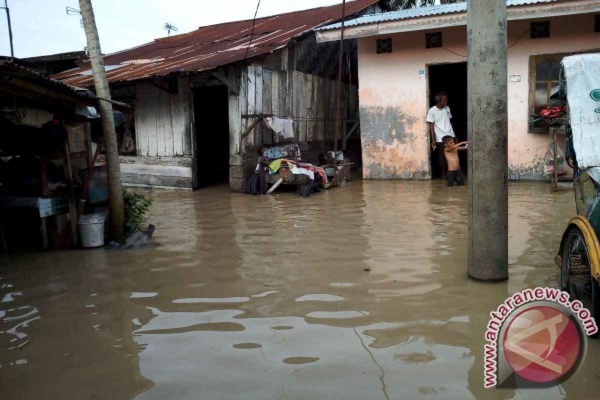 Banjir kiriman Genangi Rumah 1958 KK