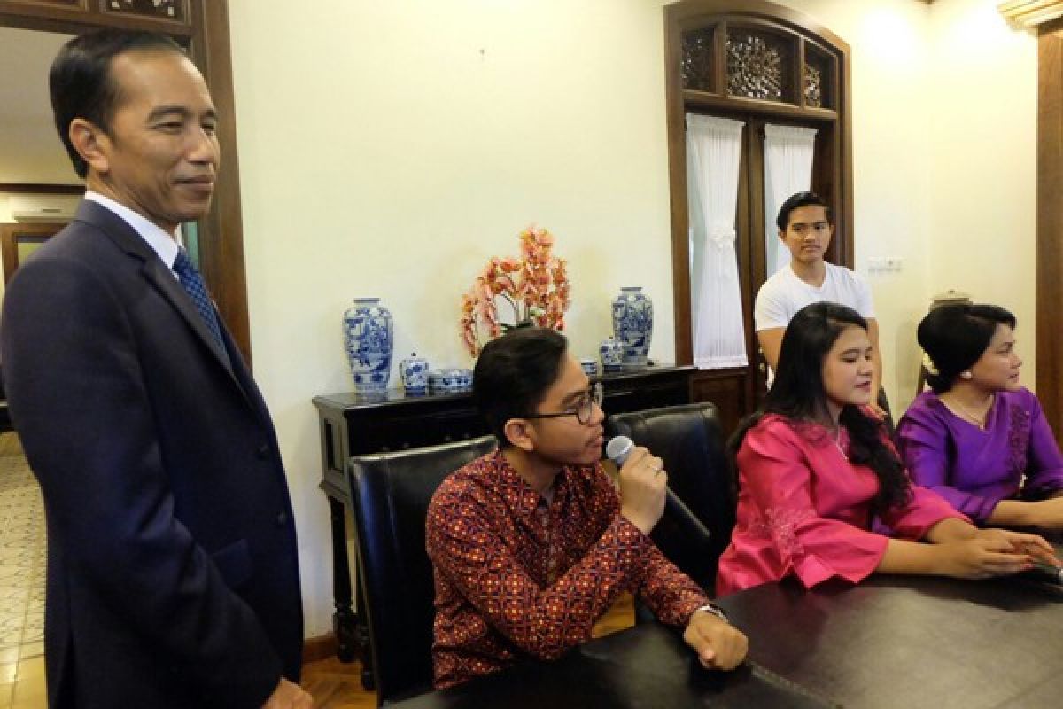 Putri Presiden Jokowi akan menikah hingga Gunung Agung Bali lebih aktif