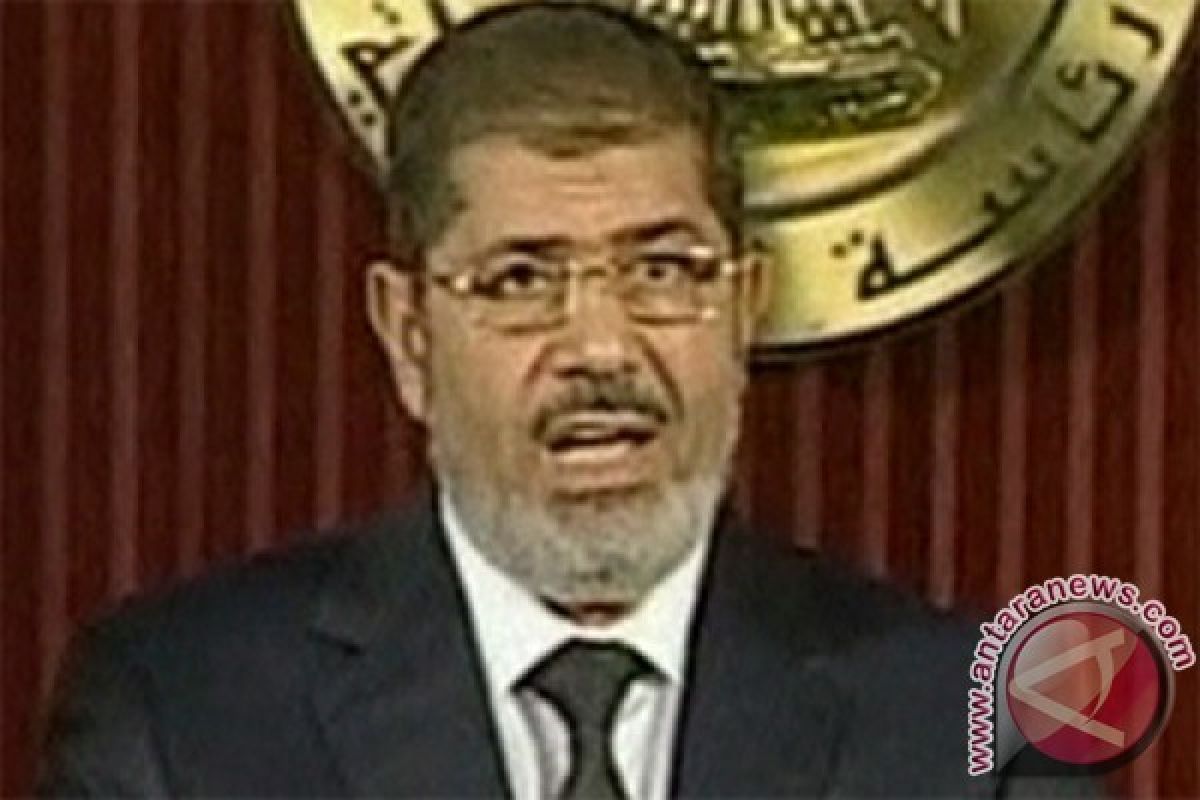 Mantan Presiden Mesir Mohamed Mursi meninggal di pengadilan Kairo