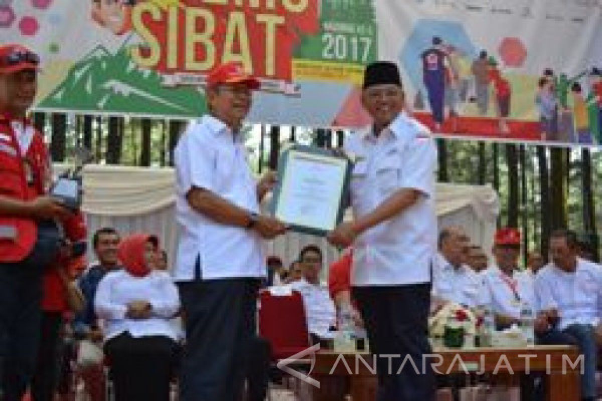 Bupati Malang dapat Penghargaan Nasional dari PMI