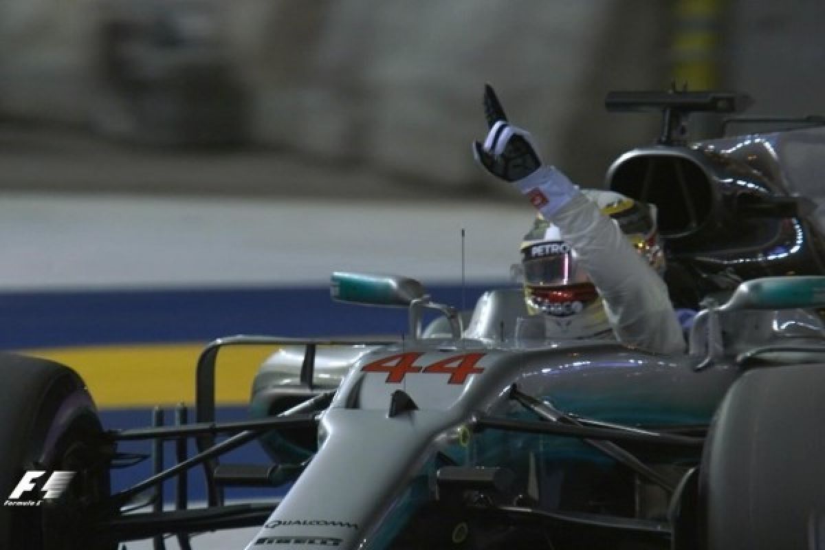 Vettel Kecelakaan, Hamilton Juara GP Singapura