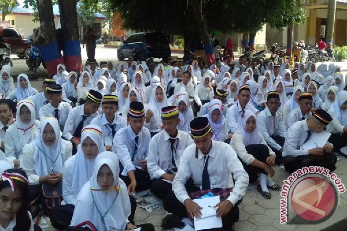 Mahasiswa USN Kolaka Diajak Kenali Kearifan Lokal