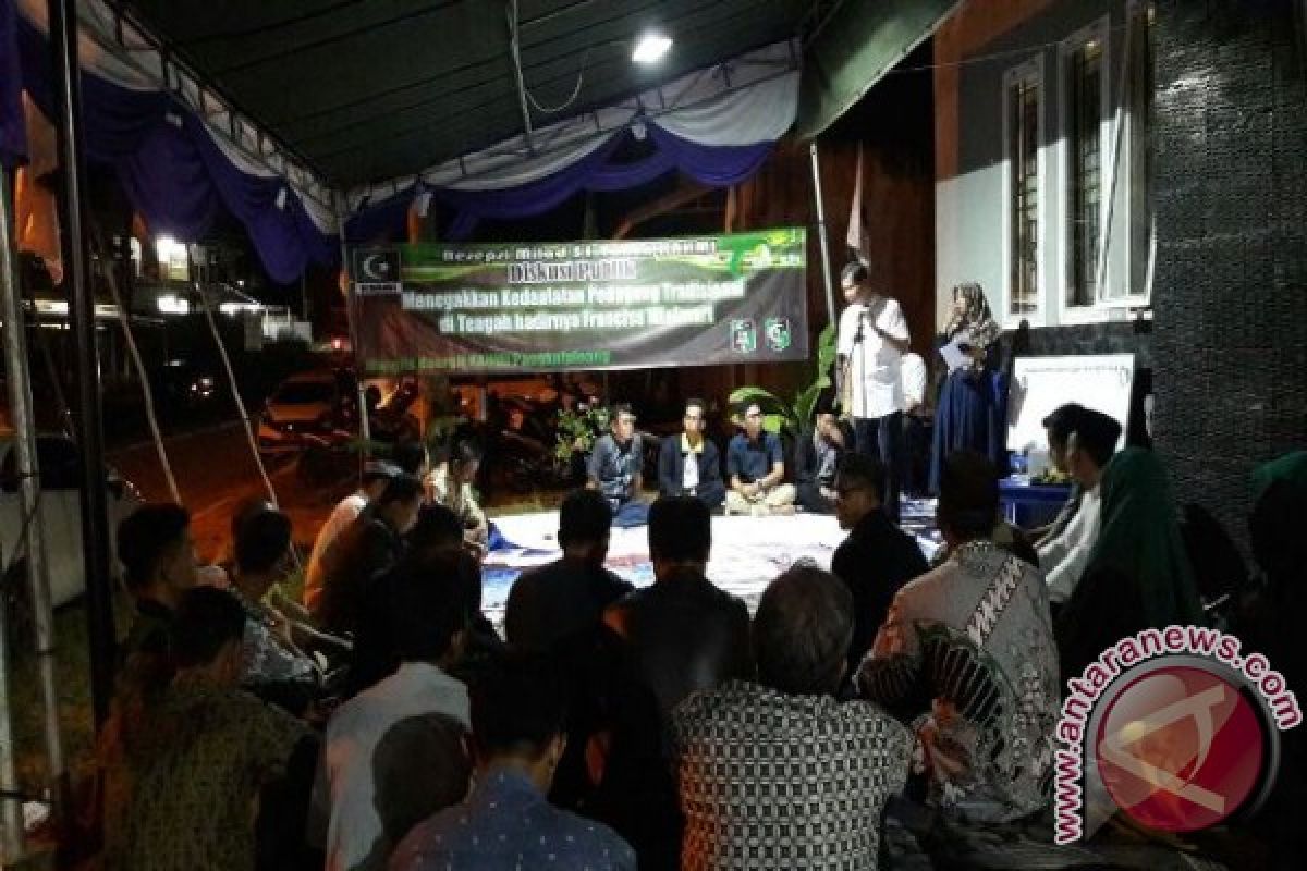 KAHMI Pangkalpinang Gelar Diskusi Kedaulatan Pedagang Tradisional