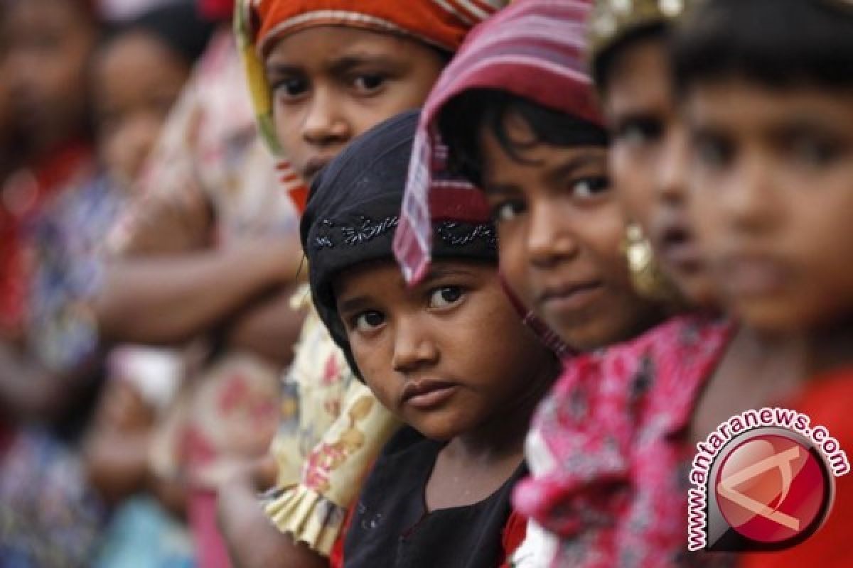 Pengungsi Rohingnya Tinggal di Penampungan Setibanya di Myanmar
