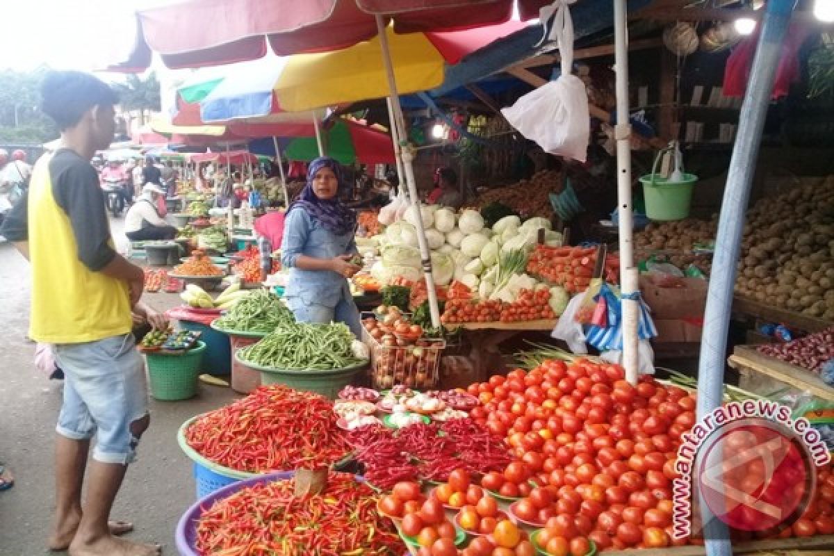 Harga sayuran produksi lokal di Ambon bertahan