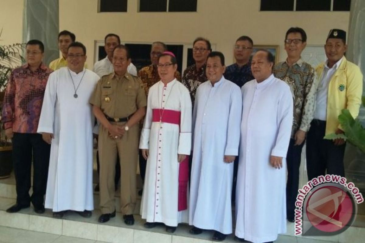 Gubernur Sulteng Terima Kunjungan Uskup Manado 