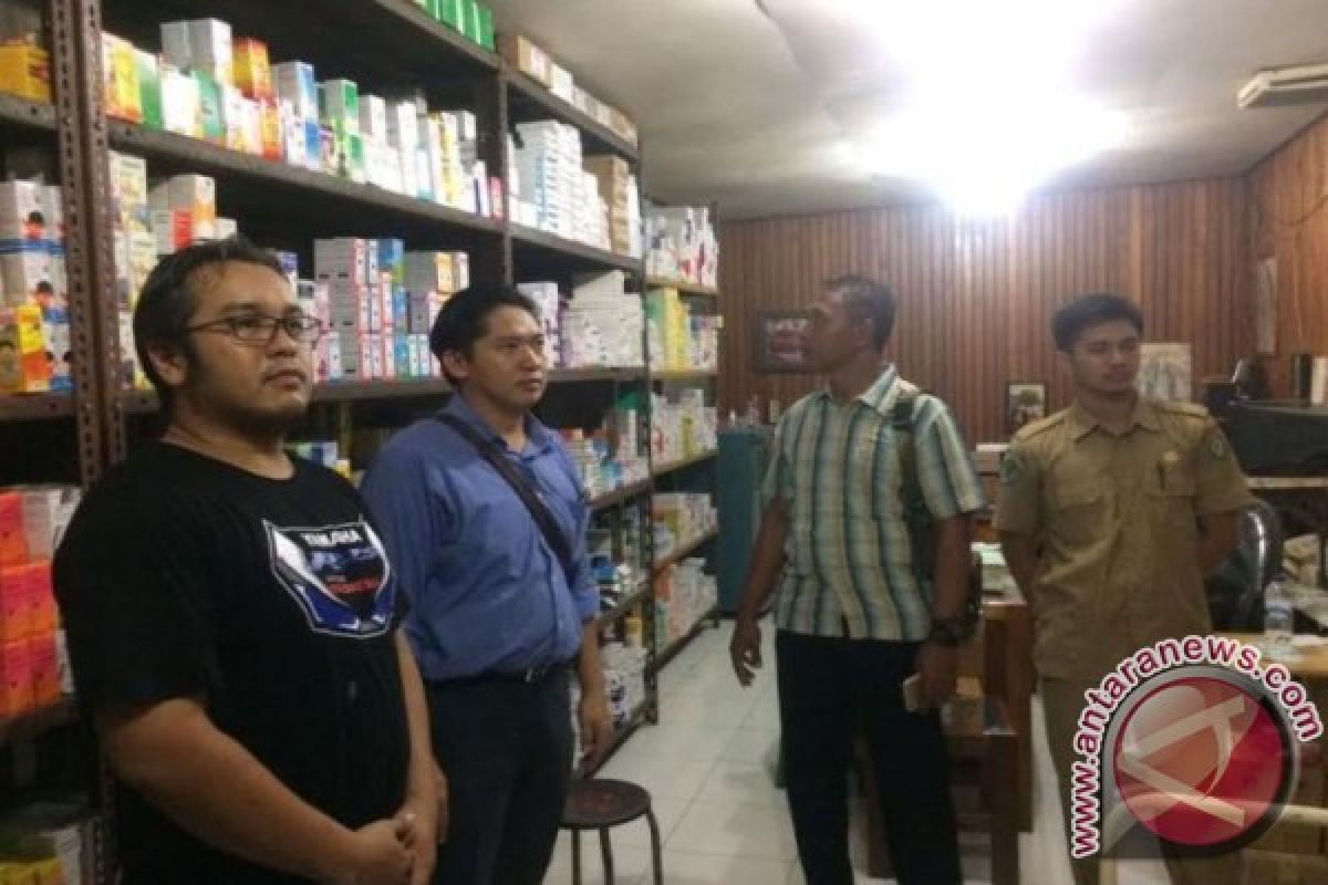 Tim Periksa Apotek Sampit Cari Peredaran Obat Terlarang