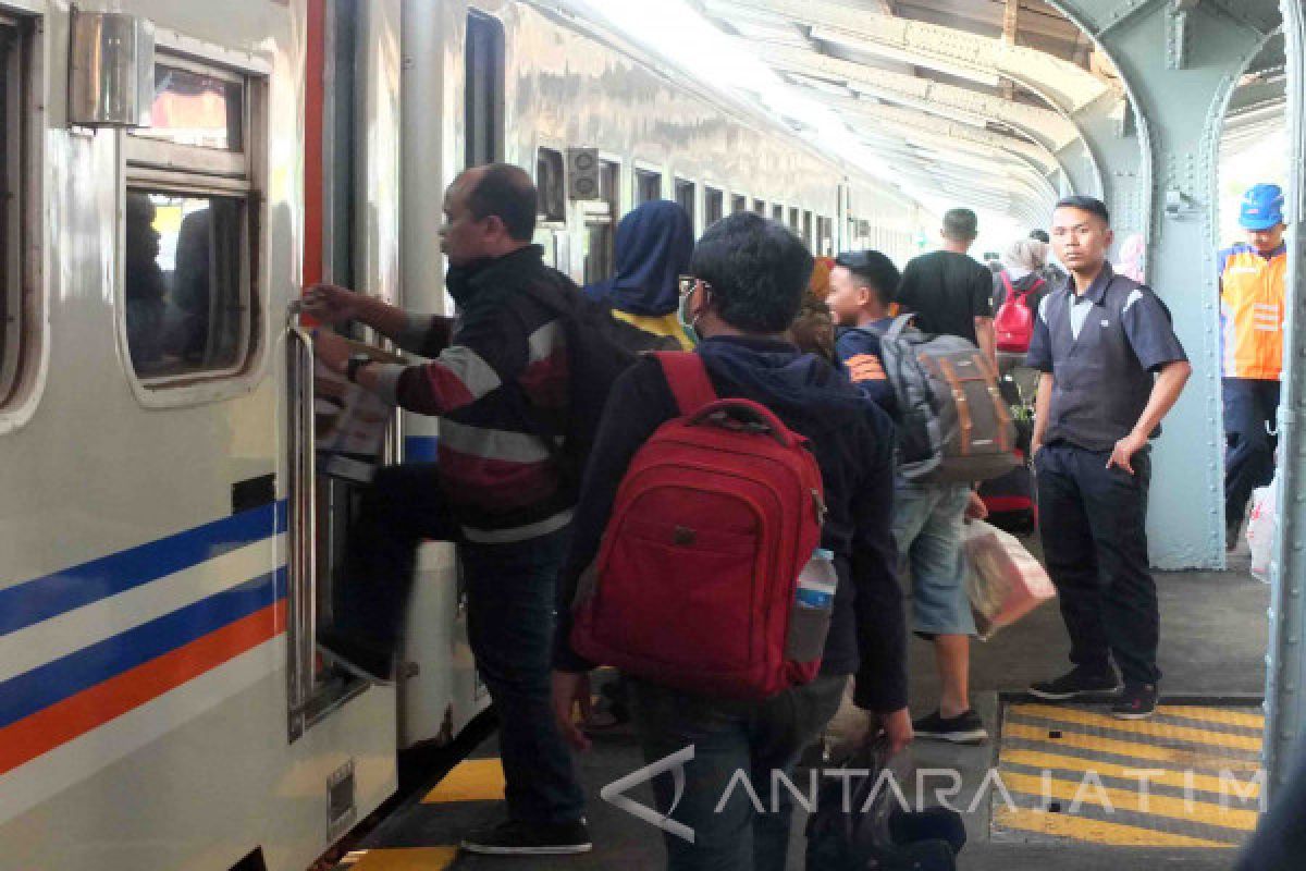 Libur Natal, Tiket KA Jarak Jauh di Daop 9 Sudah Terjual 90 Persen