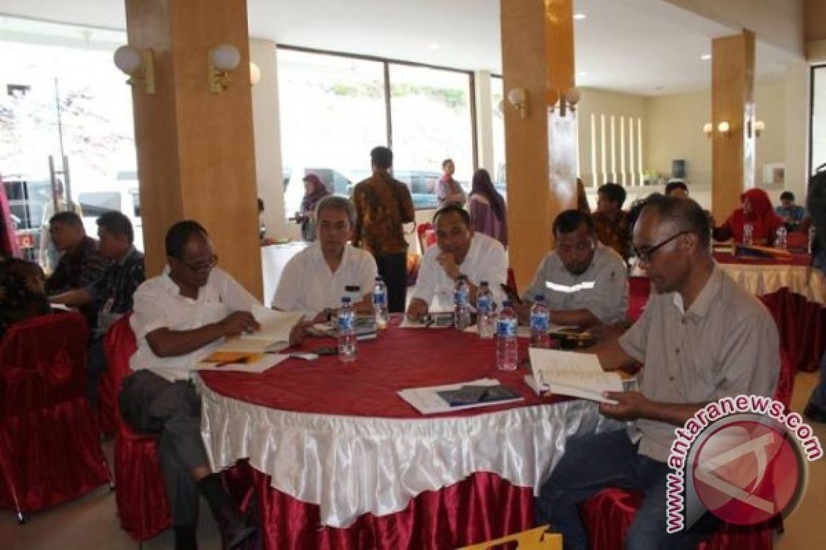 Kementerian PUPR Sosialisasikan UU Jasa Konstruksi di Samosir