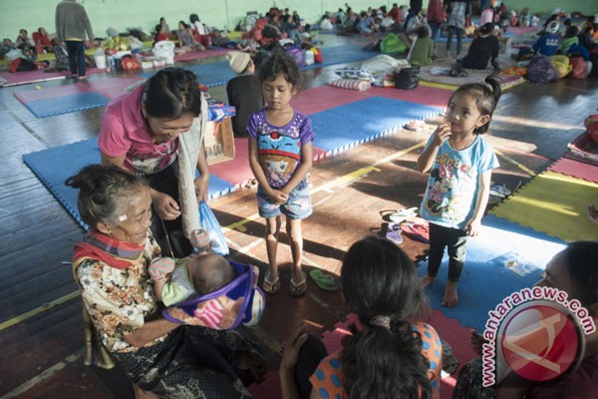 BNPB: pengungsi Gunung Agung capai 15.142 jiwa