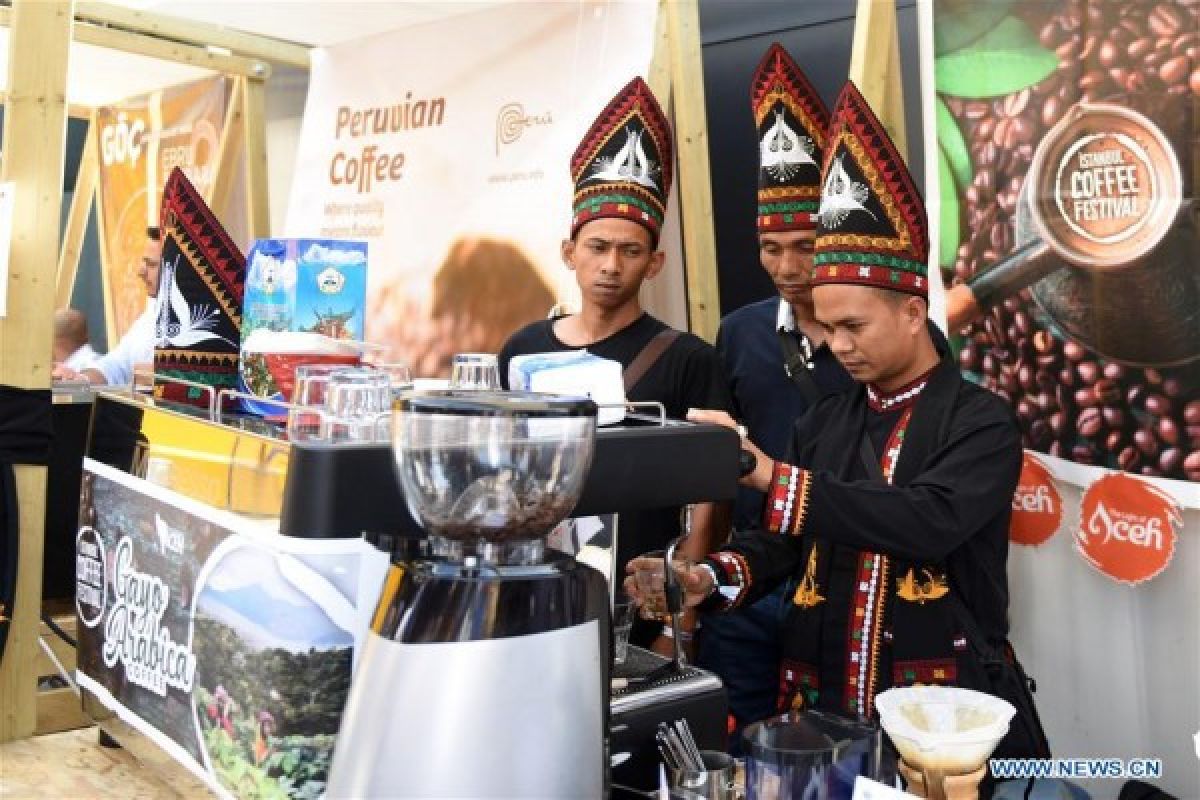 150 barista kedai kopi di Bekasi berkompetisi di Festival Kopi Internasional SMB