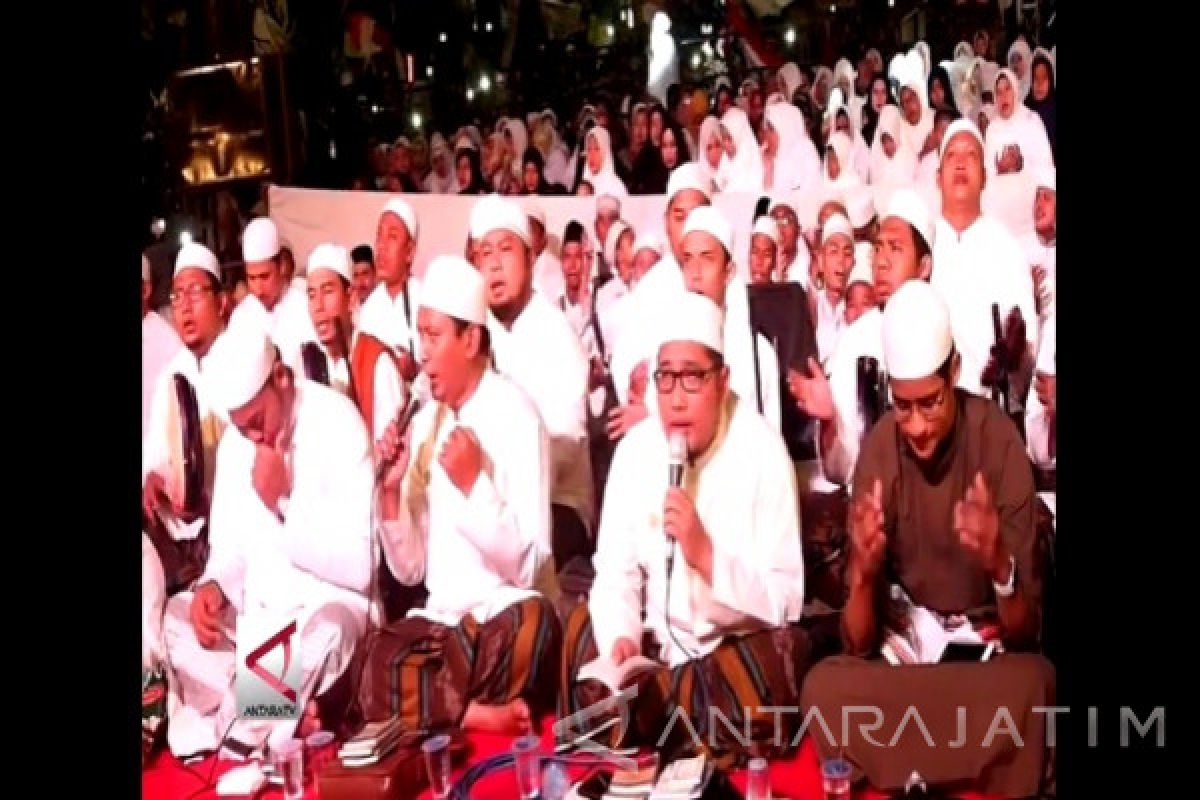(Video) Surabaya Bersolawat Sambut Tahun Baru Islam