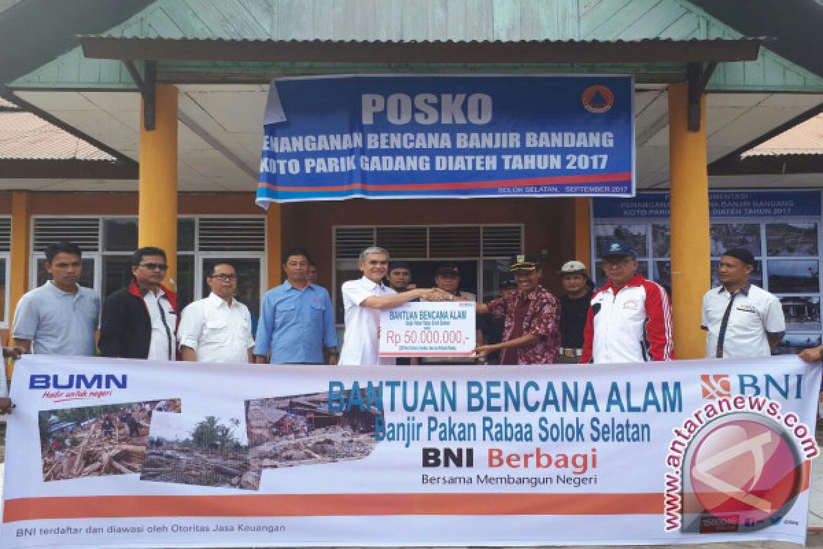 BNI Berbagi untuk Korban Banjir Bandang Solok Selatan