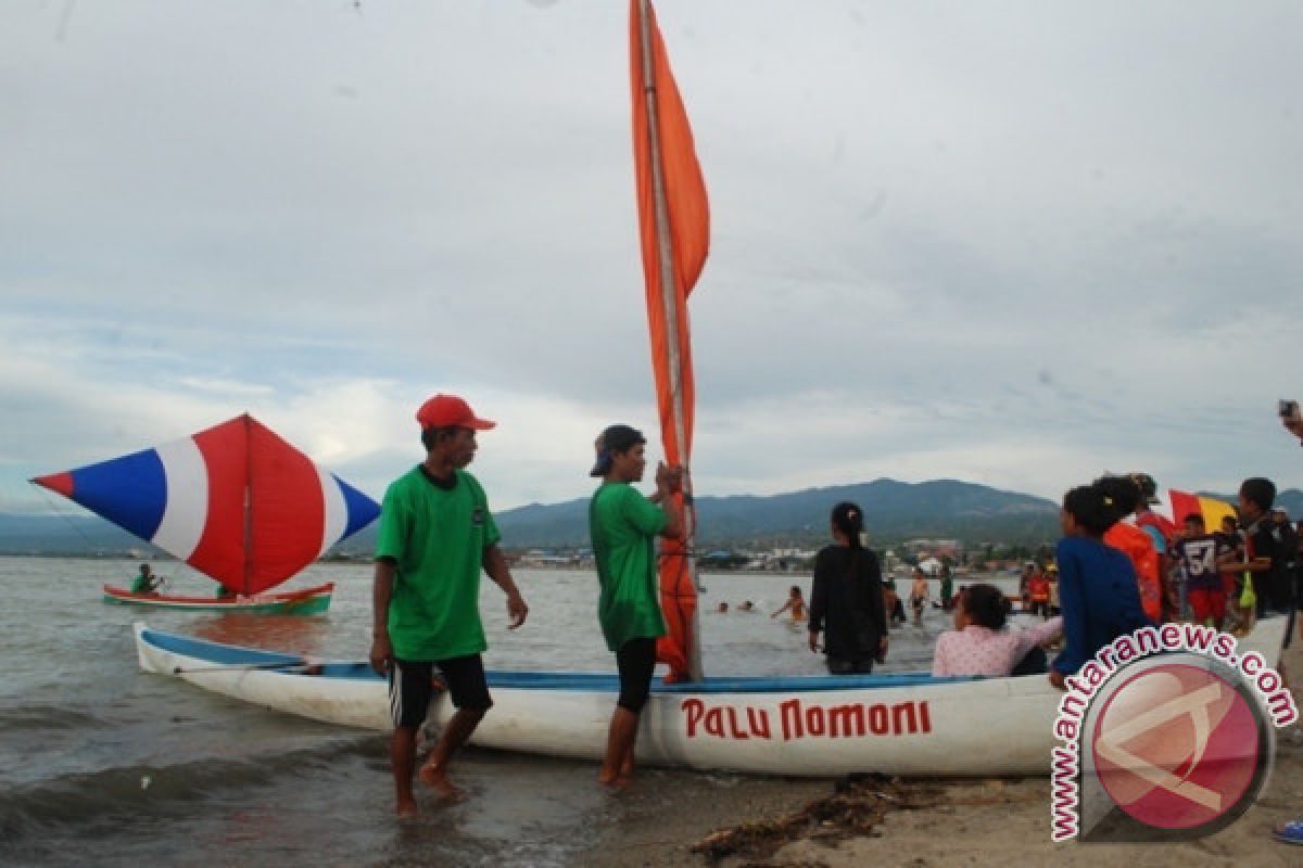 Lomba Perahu Layar Meriahkan Palu Nomoni