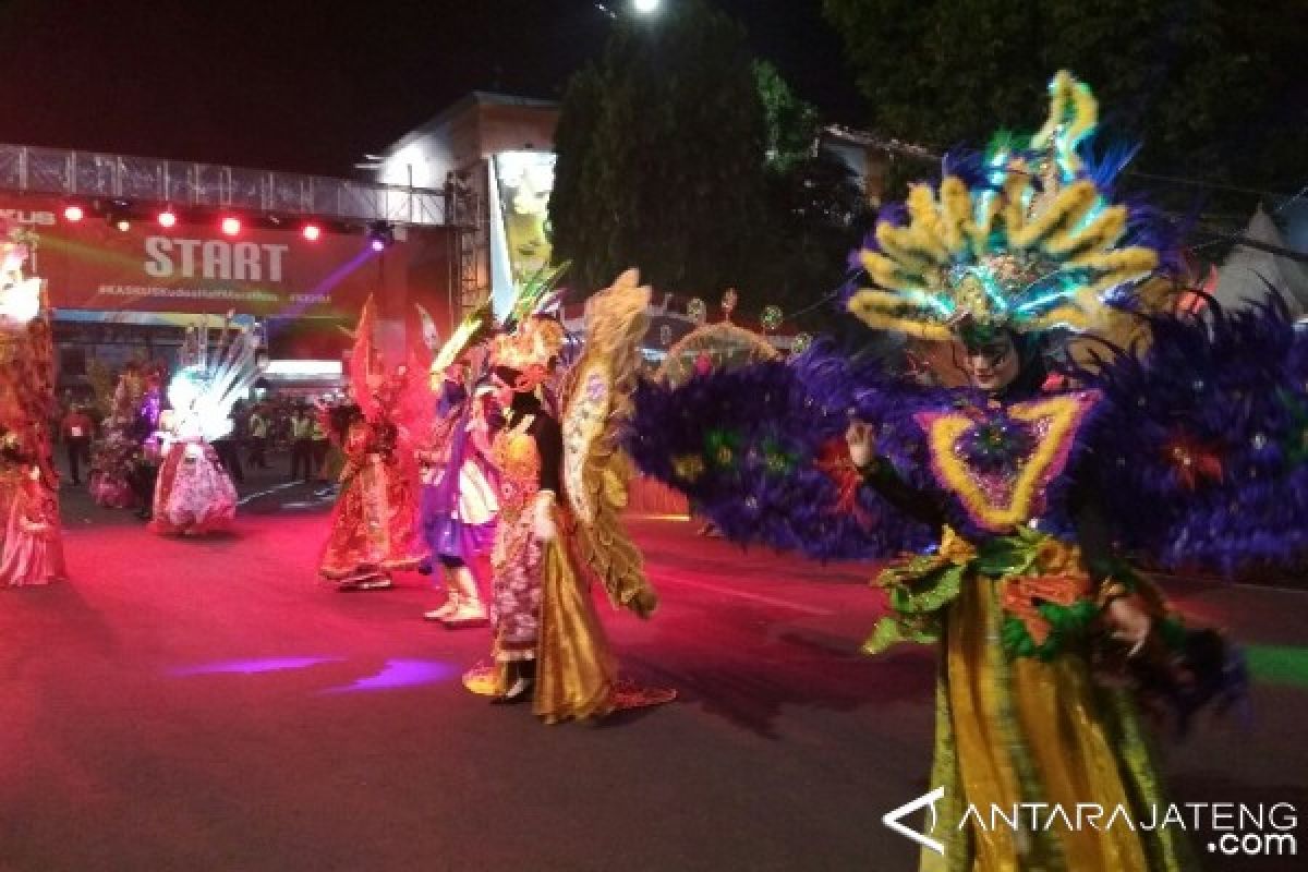 Ribuan Warga Padati Festival Karnaval Budaya Kudus