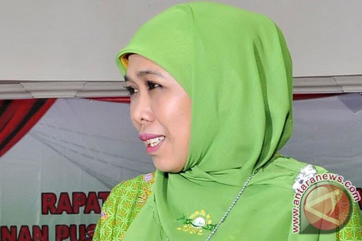 Khofifah sesalkan siswa pukul guru di Sampang