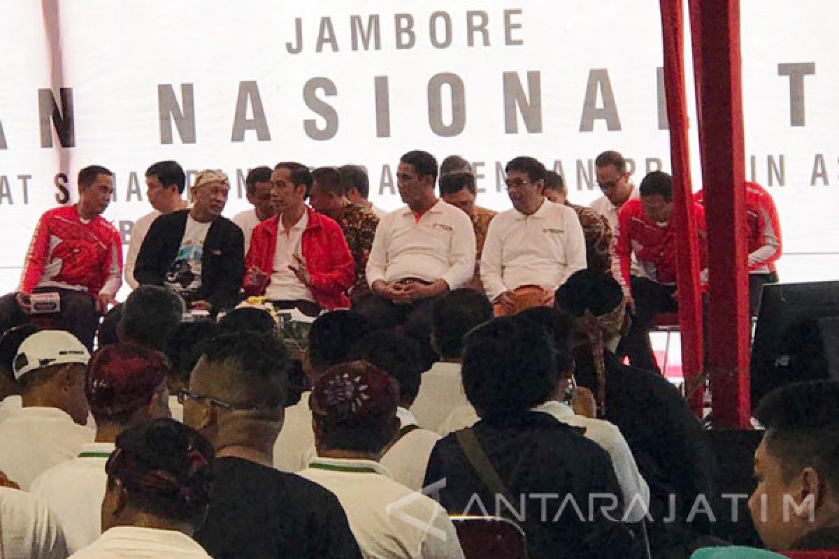 Jokowi Temu Wicara dengan Peternak Domba (Video)