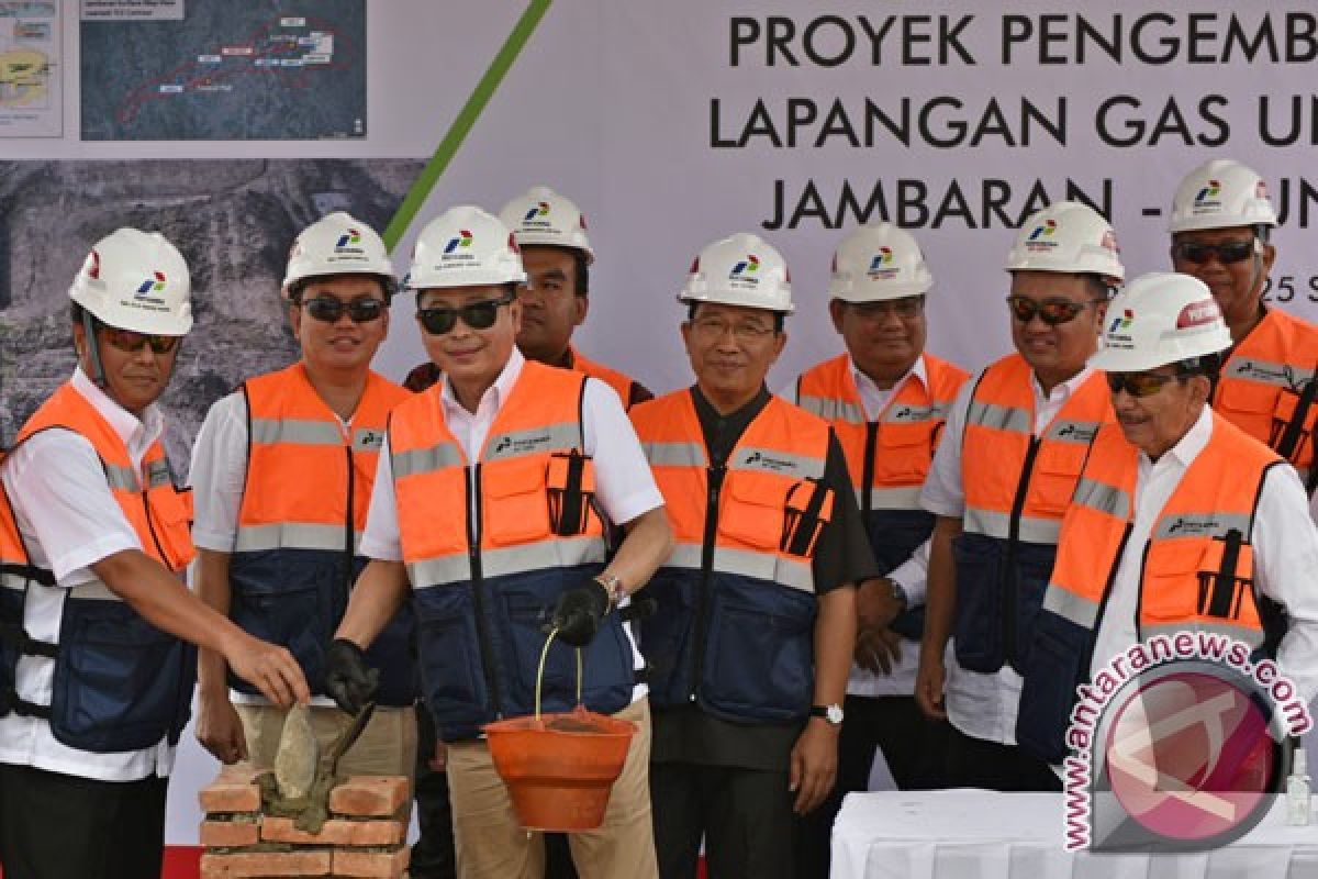 Pertamina optimistis pipa gas Gresik-Semarang selesai 2018