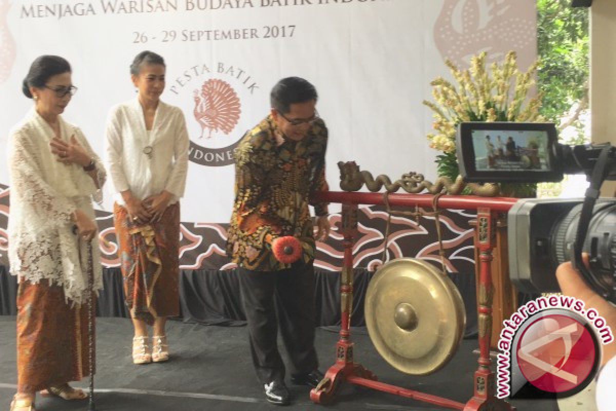 Kemenperin Gelar Pameran Hari Batik Nasional