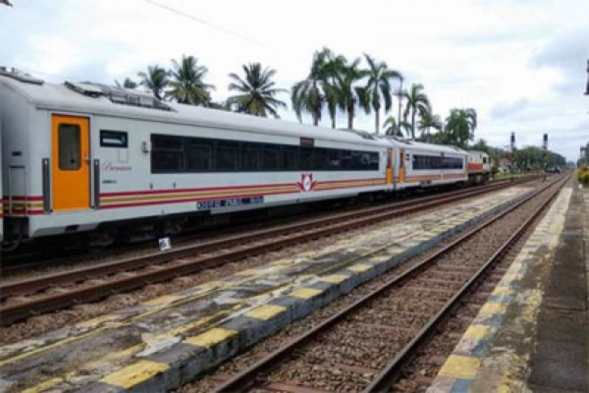 Opsi revitalisasi jalur KA semicepat Jakarta-Surabaya diputuskan Maret