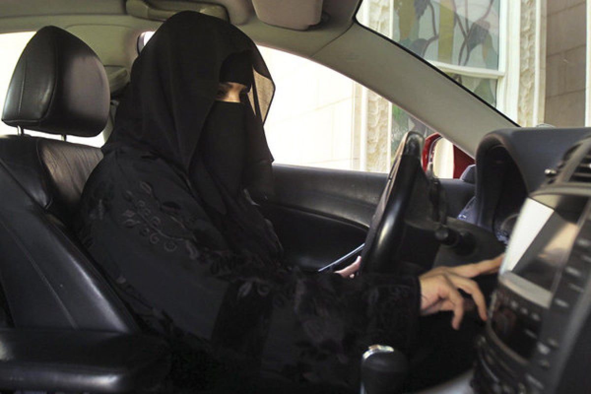 Perempuan Di Arab Saudi Diizinkan Mengemudi Mobil
