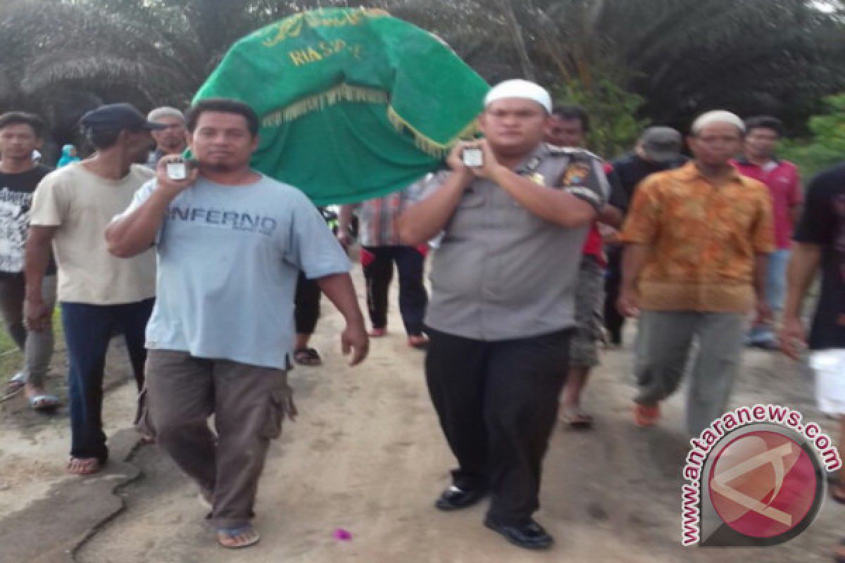 Polsek Toboali Sambangi Rumah Korban Disambar Petir