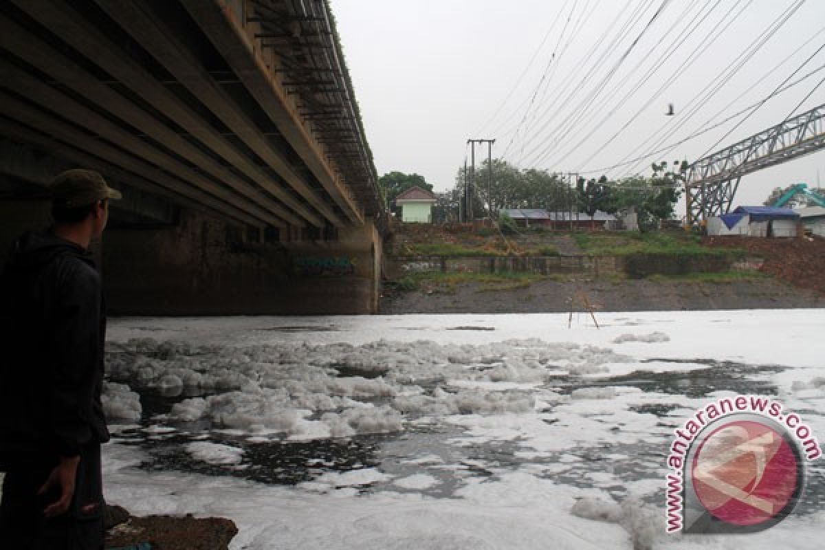 DLHK Kabupaten Tangerang tegur pabrik plastik