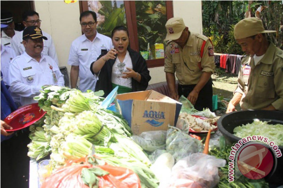 Bupati Tabanan Wanti-wanti Asupan Gizi Pengungsi