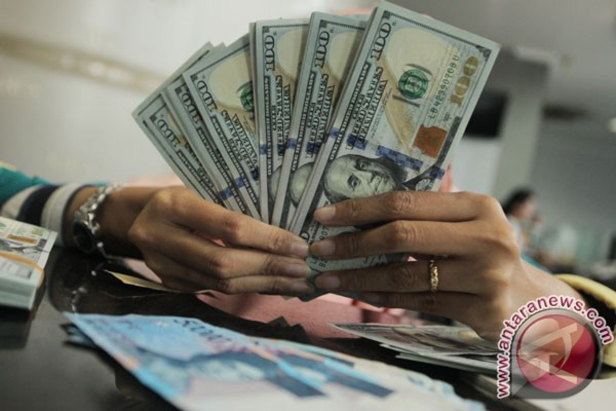 Dolar AS menguat di tengah data ekonomi terbaru