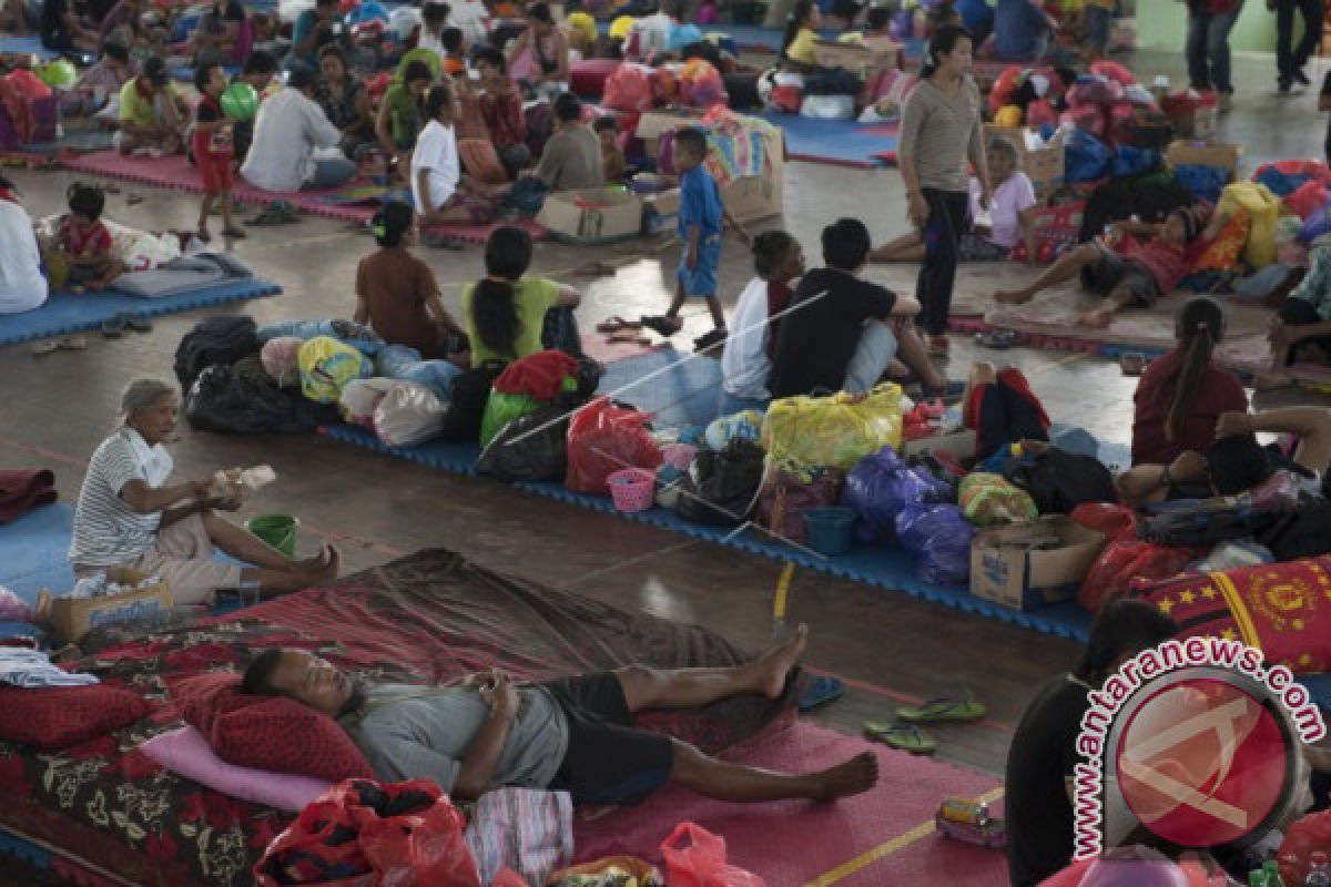 Komisi IV DPRD Bali Kunjungi Pengungsi di Tejakula