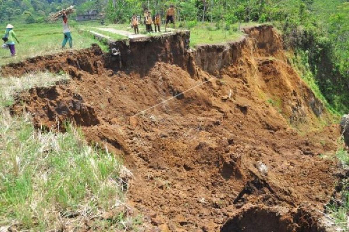 BPBD Semarang Imbau Masyarakat Waspadai Longsor