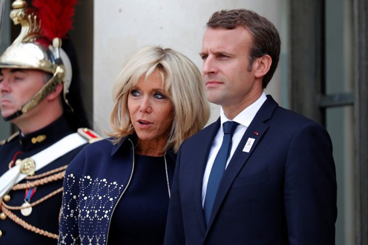 Terdiagnosa COVID-19, Ibu Negara Prancis Brigitte Macron jalani isolasi mandiri