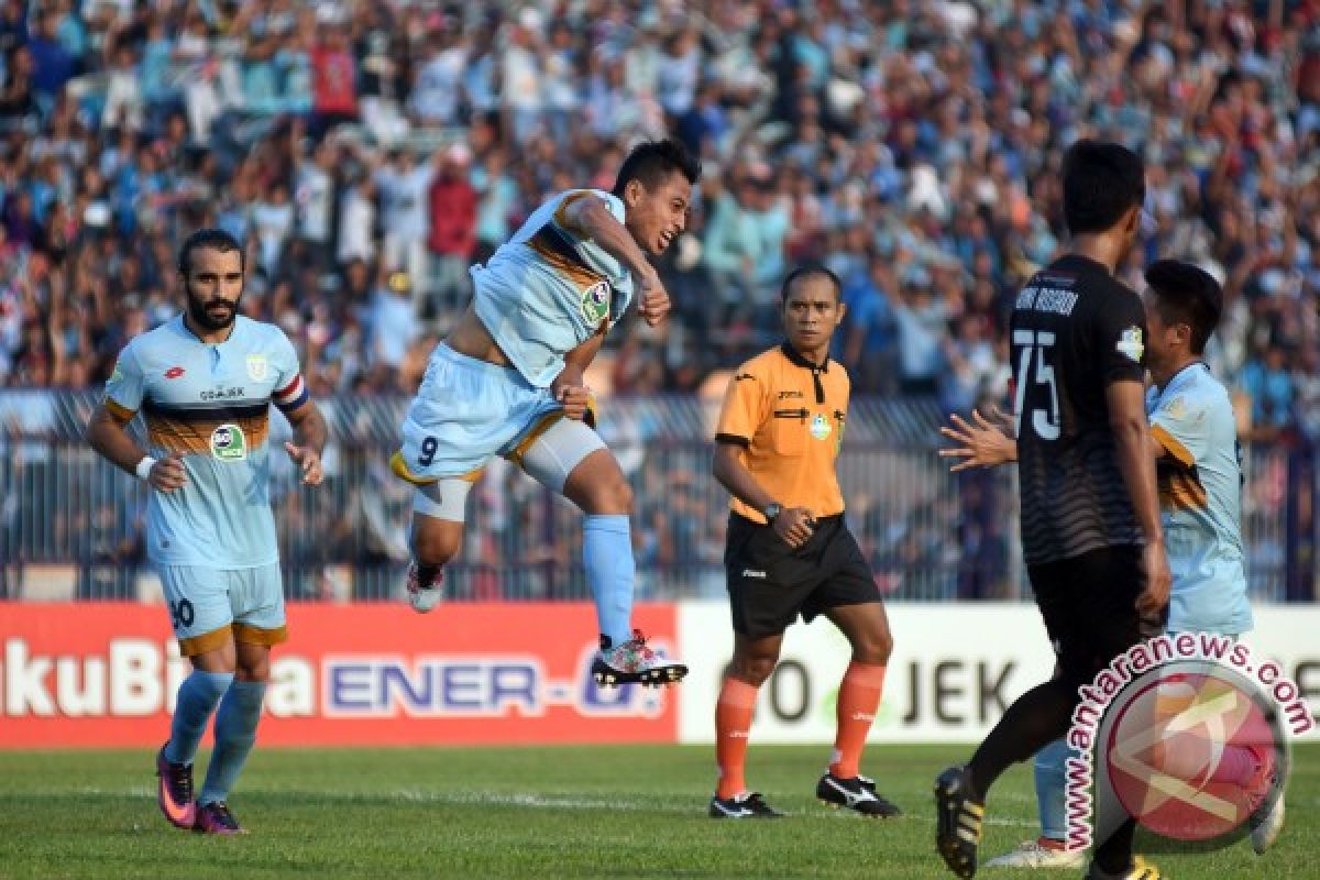 Persela cukur Persegres 7-1