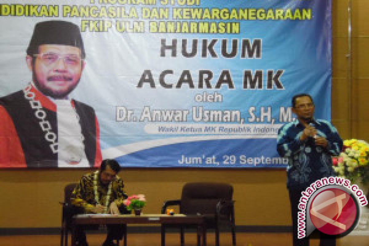 Anwar Usman Beri Kuliah Di FKIP ULM