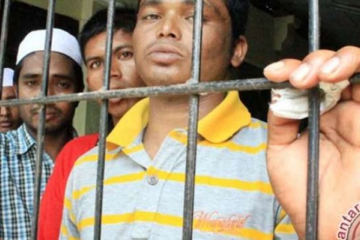 42 Imigran Bangladesh Diamankan Dari Sebuah Area Perkebunan 