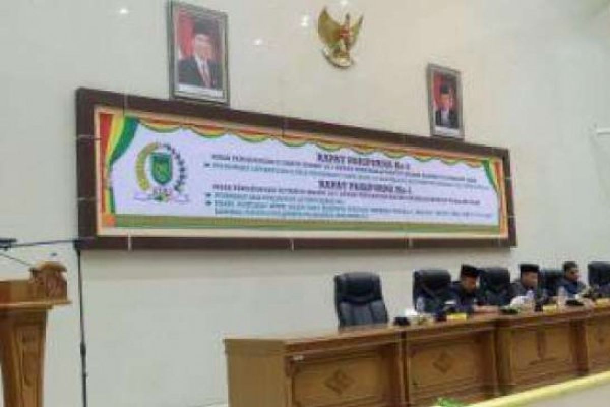 Bupati Inhil Sampaikan Penjelasan Perubahan Perda Tentang RPJMD 2013-2018